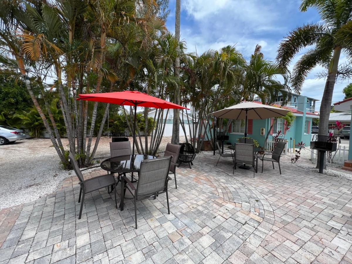 Blue Waters Treasure Island Hotel Exterior photo