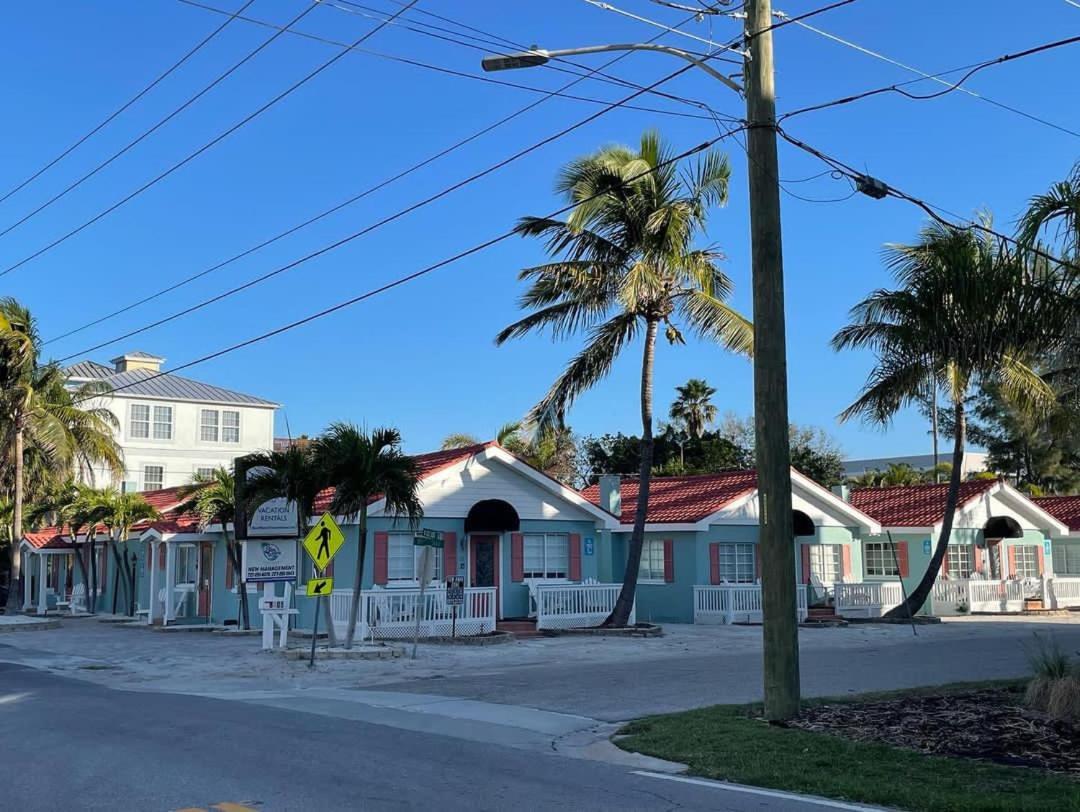 Blue Waters Treasure Island Hotel Exterior photo