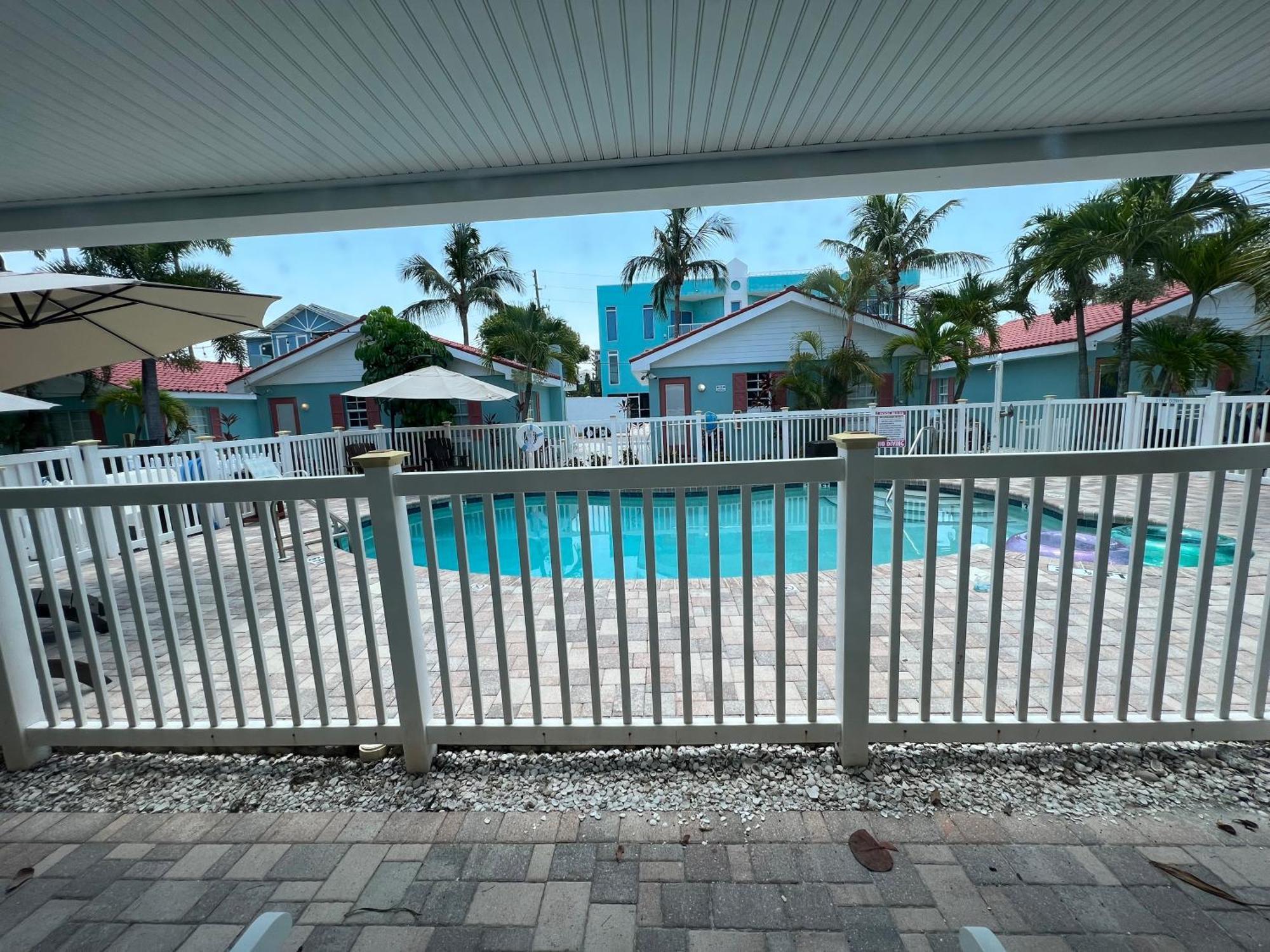 Blue Waters Treasure Island Hotel Exterior photo